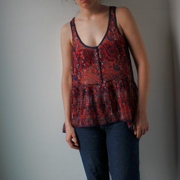 Red and Blue Vintage Top - Picture 2 of 4